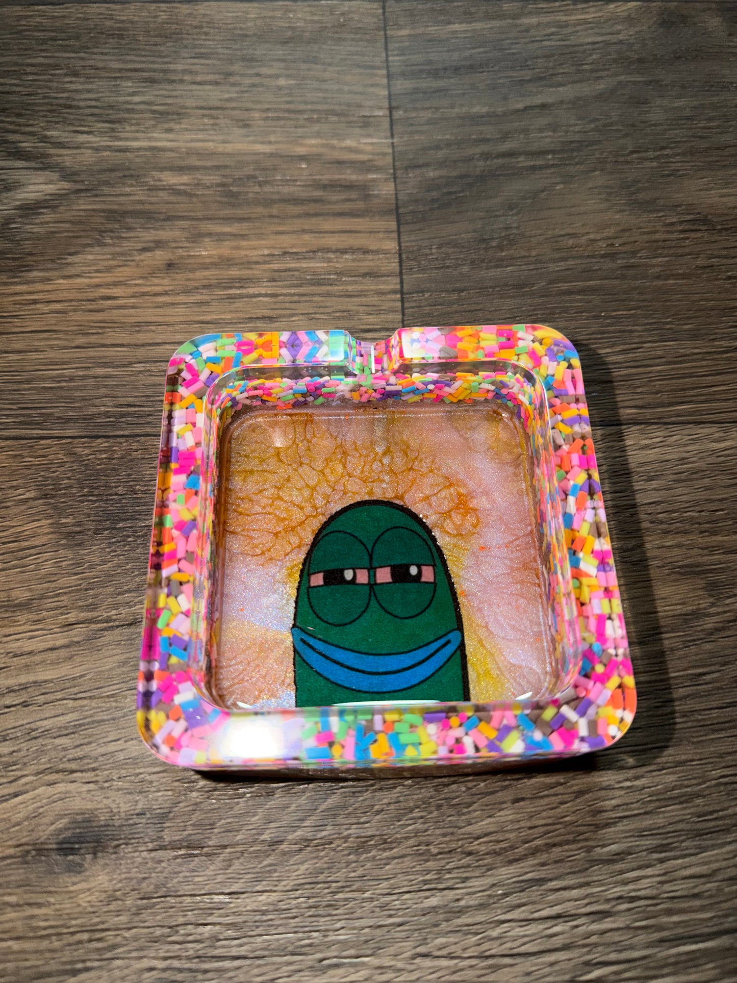 “Sprinkle High” Ashtray
